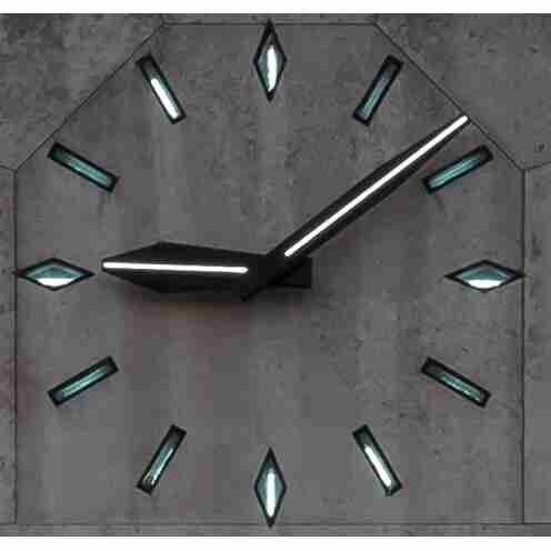 Orologio da torre e facciata illuminato - 1